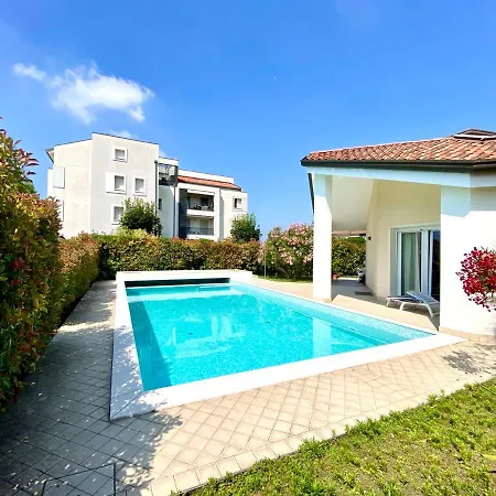 In Daniela Con Piscina Privata Carraro Immobiliare - Family * Τζεσόλο Λίντο
