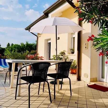 In Daniela Con Piscina Privata Carraro Immobiliare - Family Apartamento
