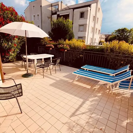 In Daniela Con Piscina Privata Carraro Immobiliare - Family Appartamento Lido di Jesolo